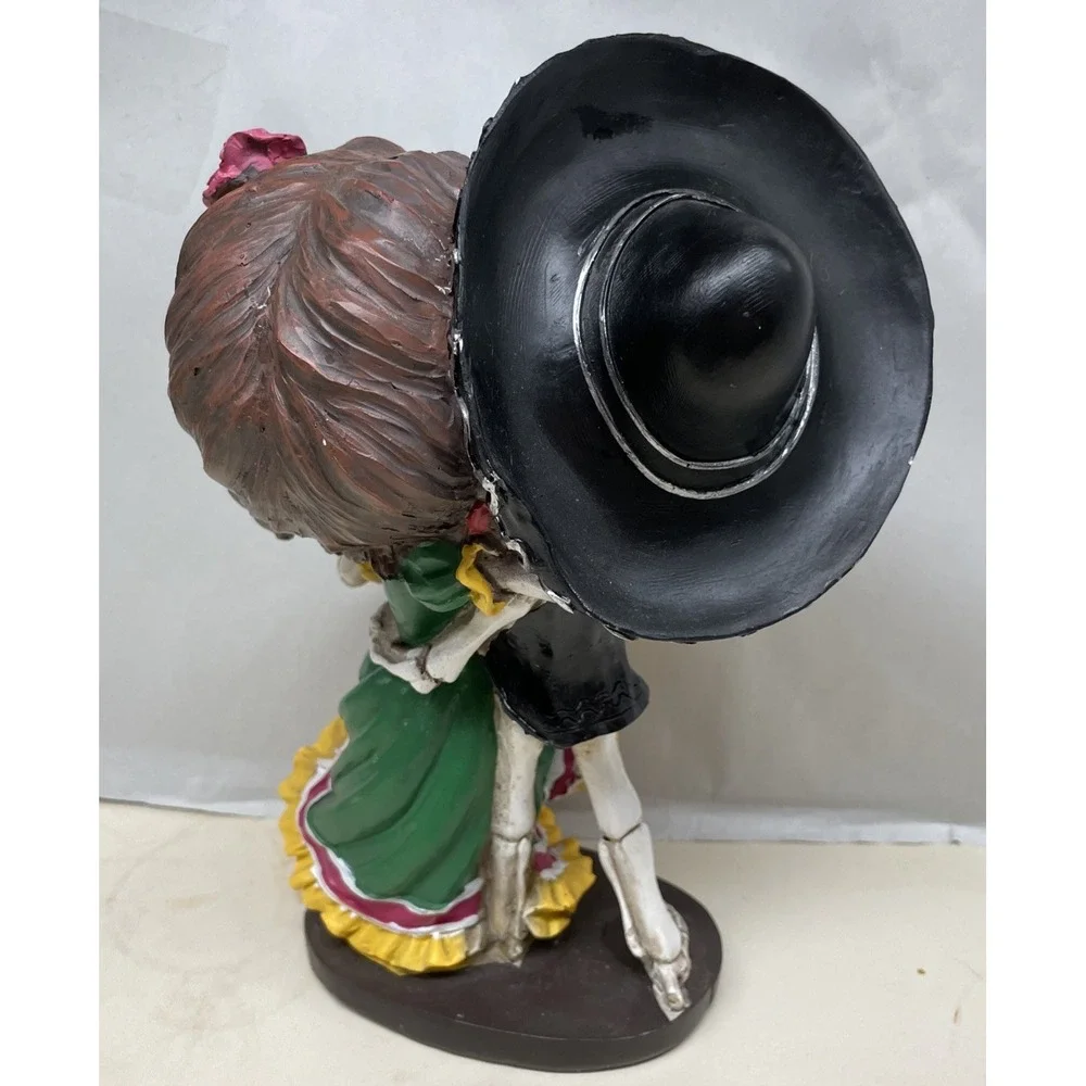 Day of the Dead Dancing Skeleton Couple Figurine 10 Inch